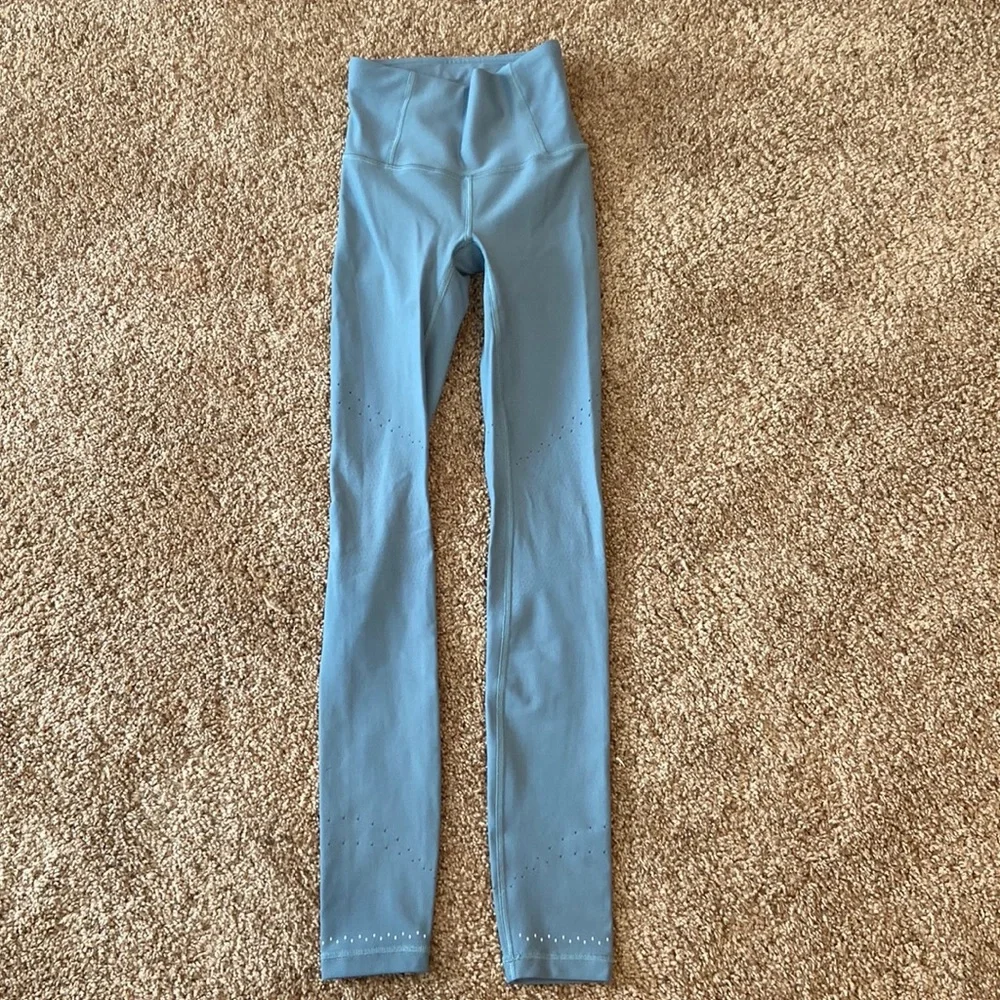 Lululemon Athletica Size 2 Excellent Condition 🔥 - Picture 1 of 7
